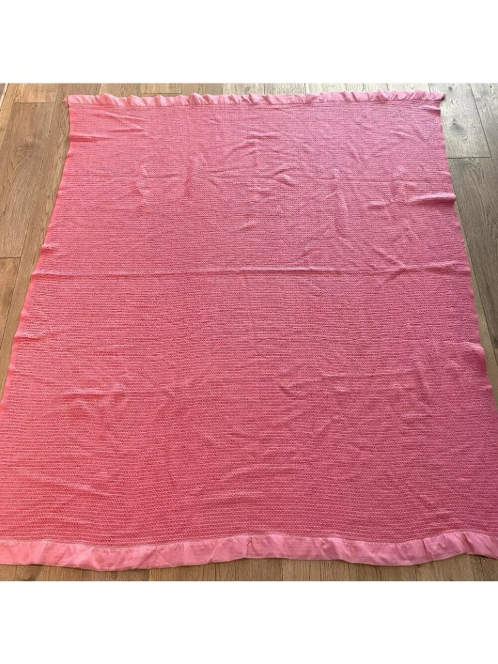 Vintage Acrylic Waffle Weave Blanket Pink Satin Trim 82L x68W